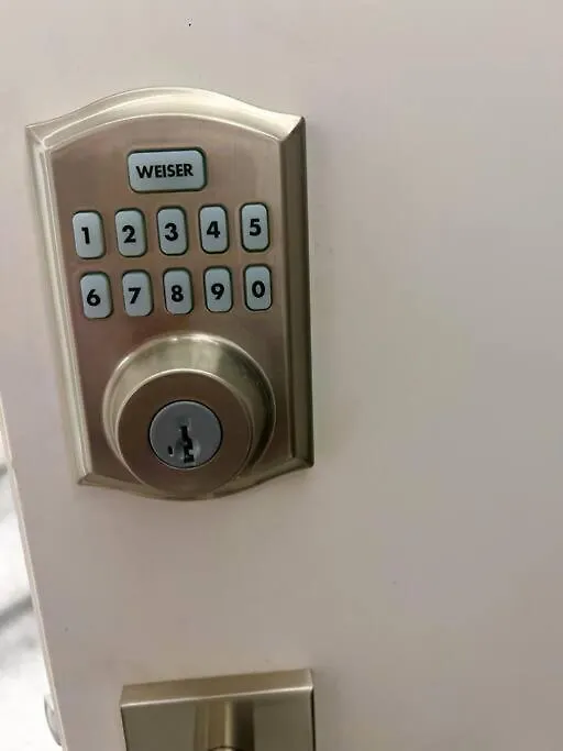 Apartment Guest Suite In Southwest Edmonton Canada