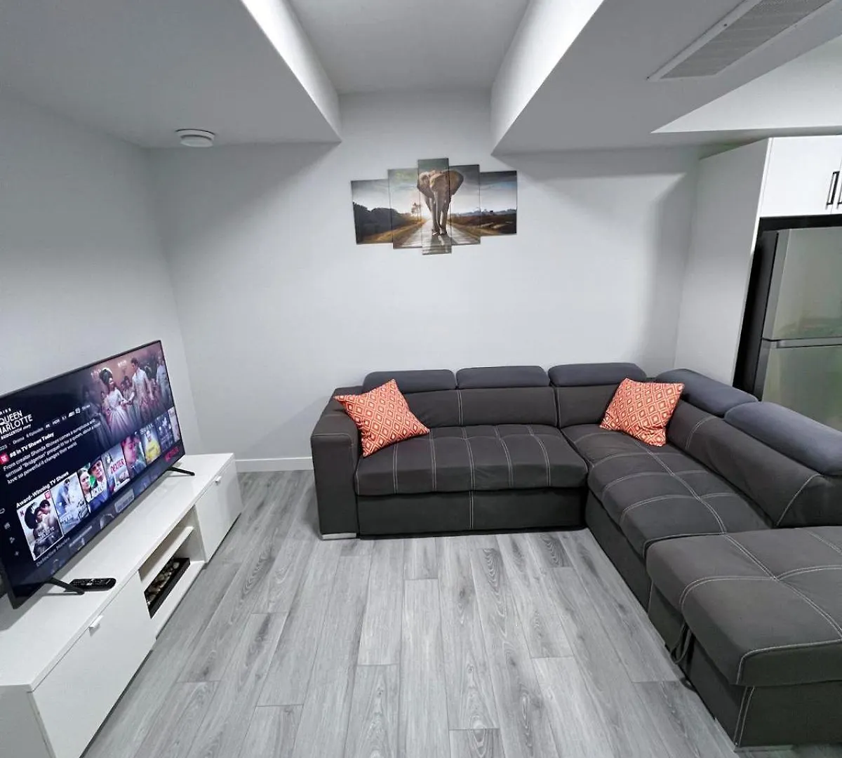 Apartment Guest Suite In Southwest Edmonton