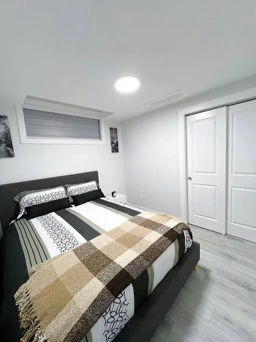 Guest Suite In Southwest Edmonton Apartment