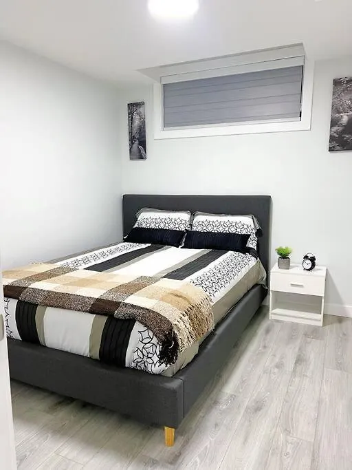 Guest Suite In Southwest Edmonton Apartment
